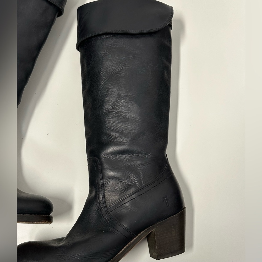 FRYE women's black leather pull on jane tall cuff boots 2.5" heel, 8.5 B. - Picture 4 of 16